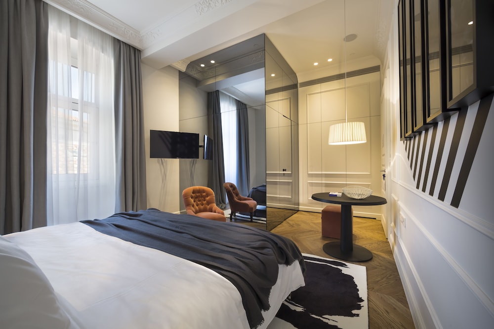 Adriatic Hotel by Maistra Collection — Hotel rooms in Rovinj, Istria