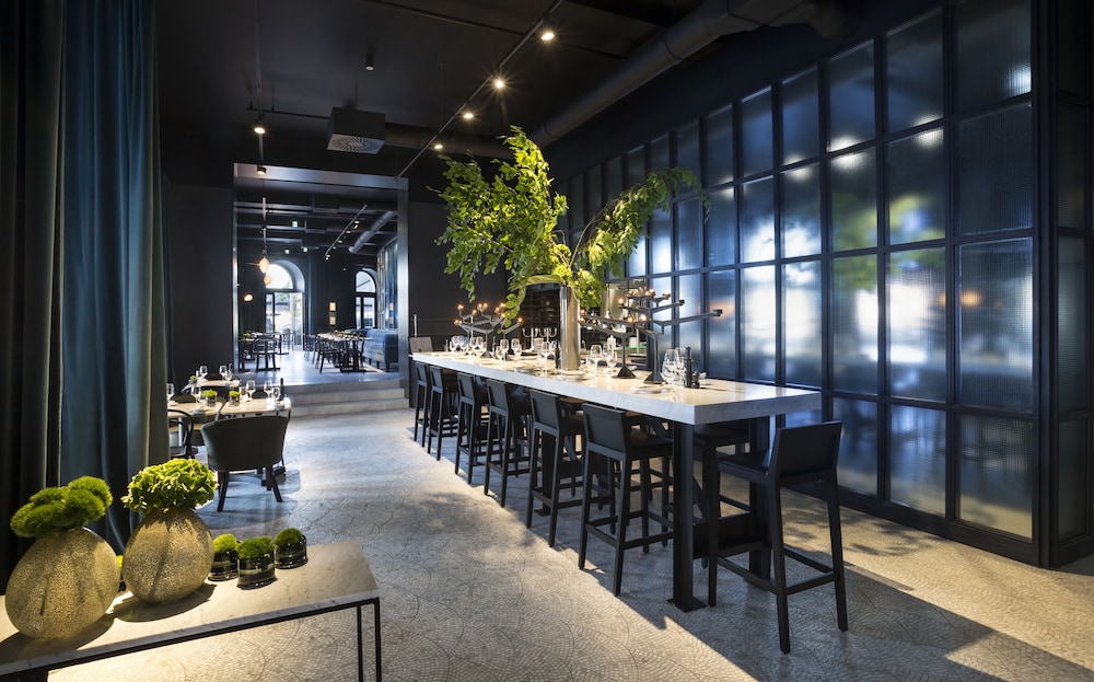 Adriatic Hotel by Maistra Collection — Restaurant & bars in Rovinj, Istria