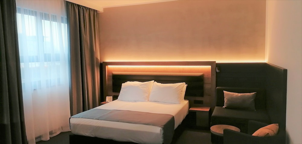 Hotel Aristos - zdjęcie 2