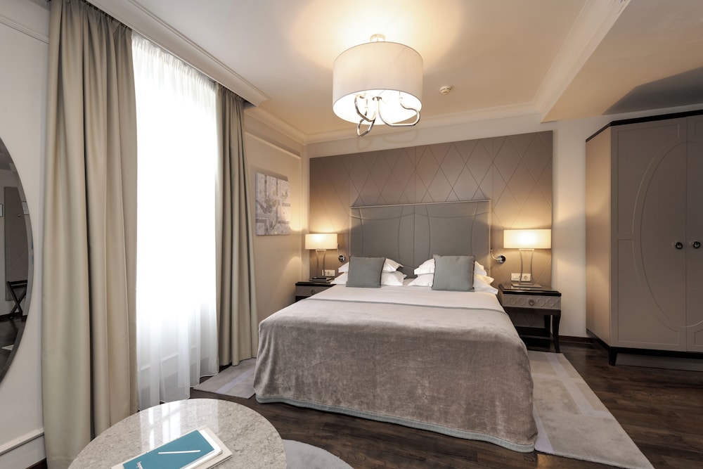 Heritage hotel Bastion — Hotel rooms in Zadar, Zadar