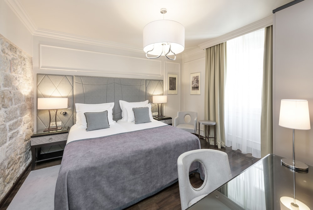 Heritage hotel Bastion — Hotel rooms in Zadar, Zadar