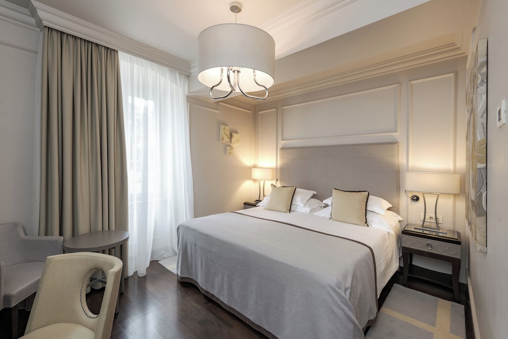 Heritage hotel Bastion — Hotel rooms in Zadar, Zadar