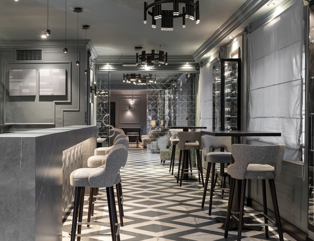 Heritage hotel Bastion — Restaurant & bars in Zadar, Zadar