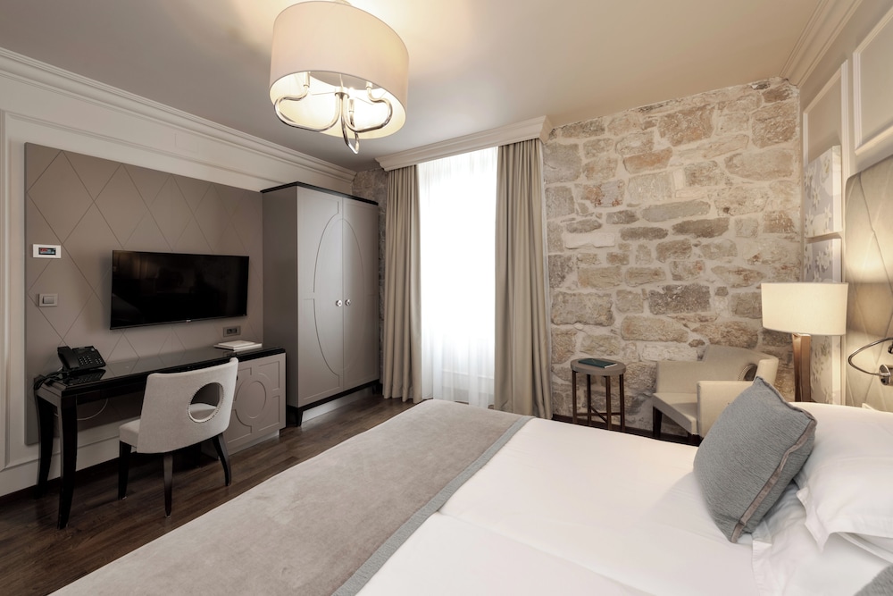 Heritage hotel Bastion — Hotel rooms in Zadar, Zadar