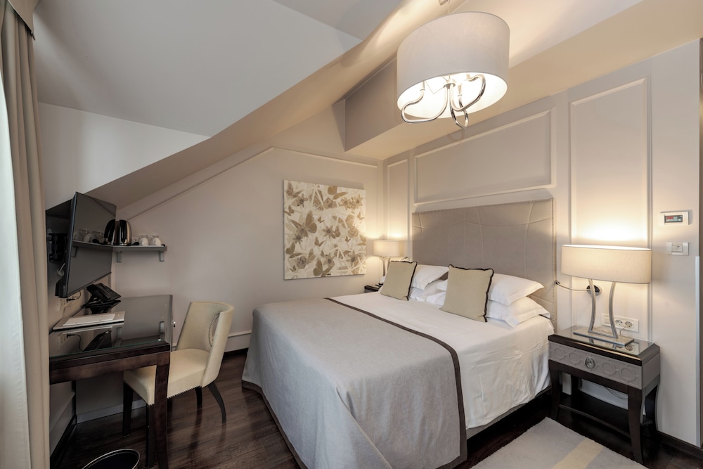 Heritage hotel Bastion — Hotel rooms in Zadar, Zadar