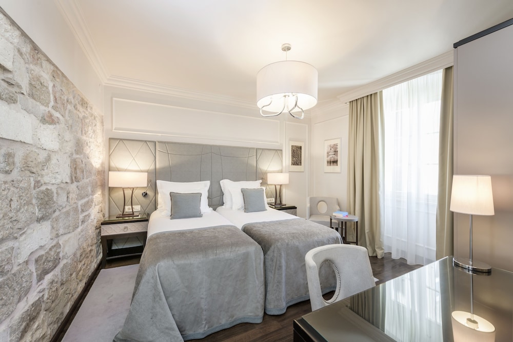 Heritage hotel Bastion — Hotel rooms in Zadar, Zadar