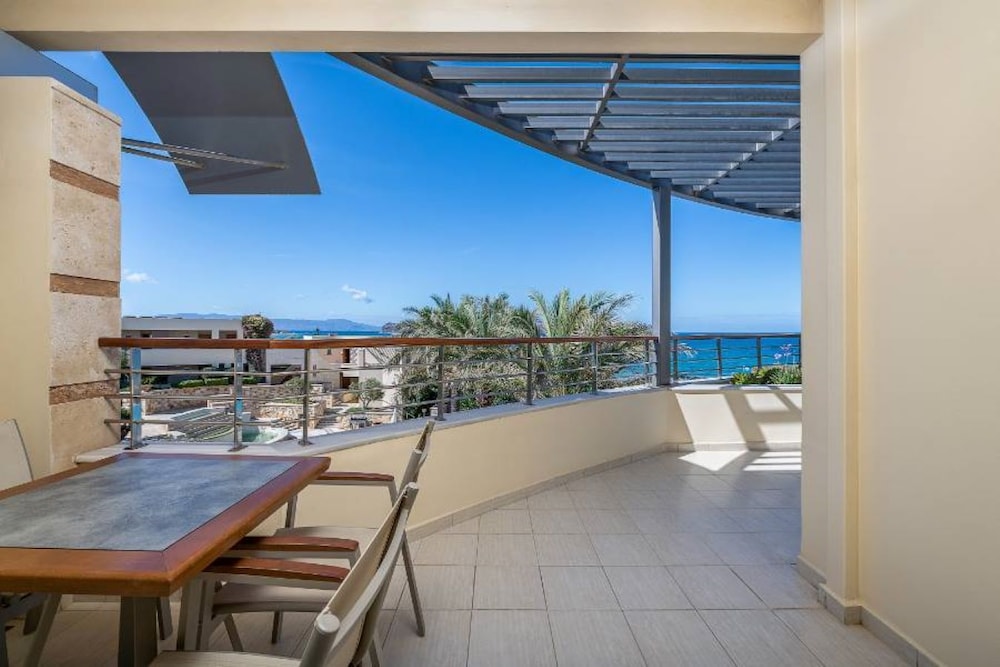 Cretan Dream Resort and Spa — Hotel building in Chania