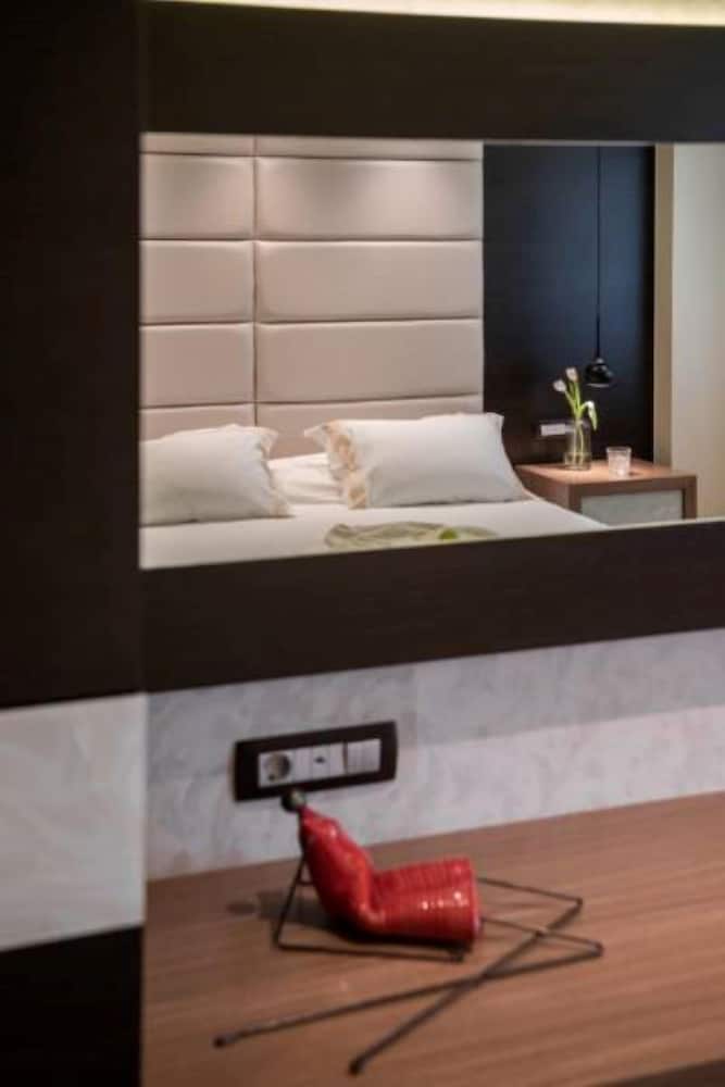 Cretan Dream Resort and Spa — Hotel rooms in Chania
