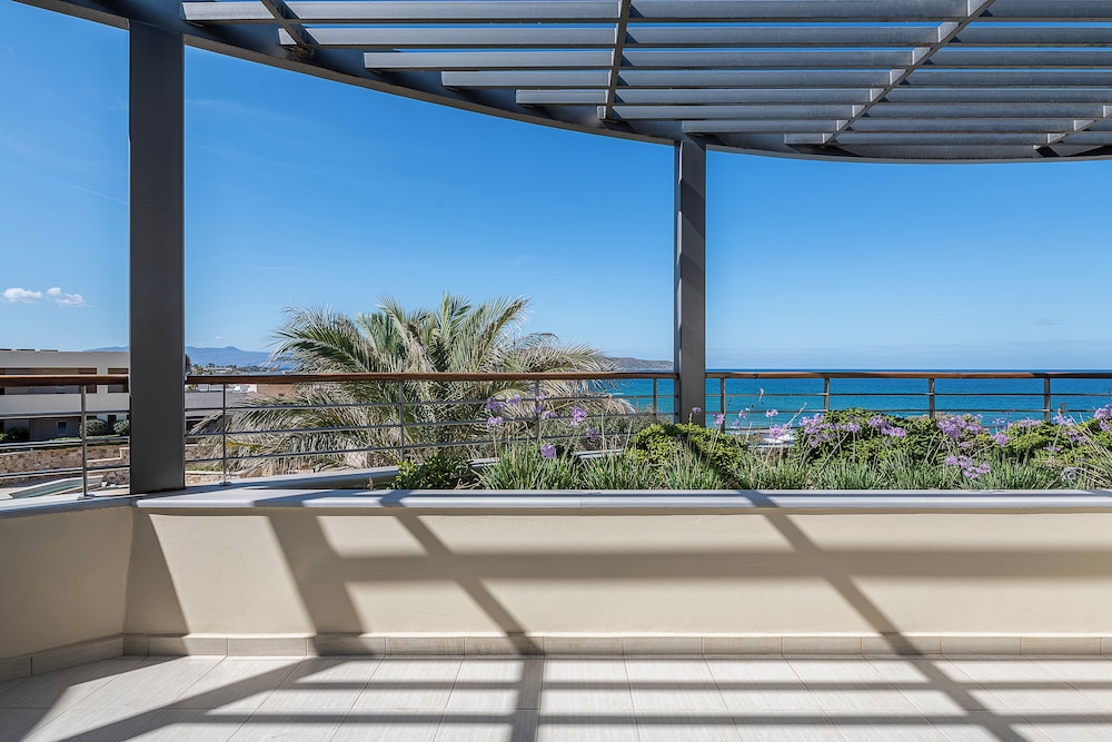 Cretan Dream Resort and Spa — Hotel building in Chania