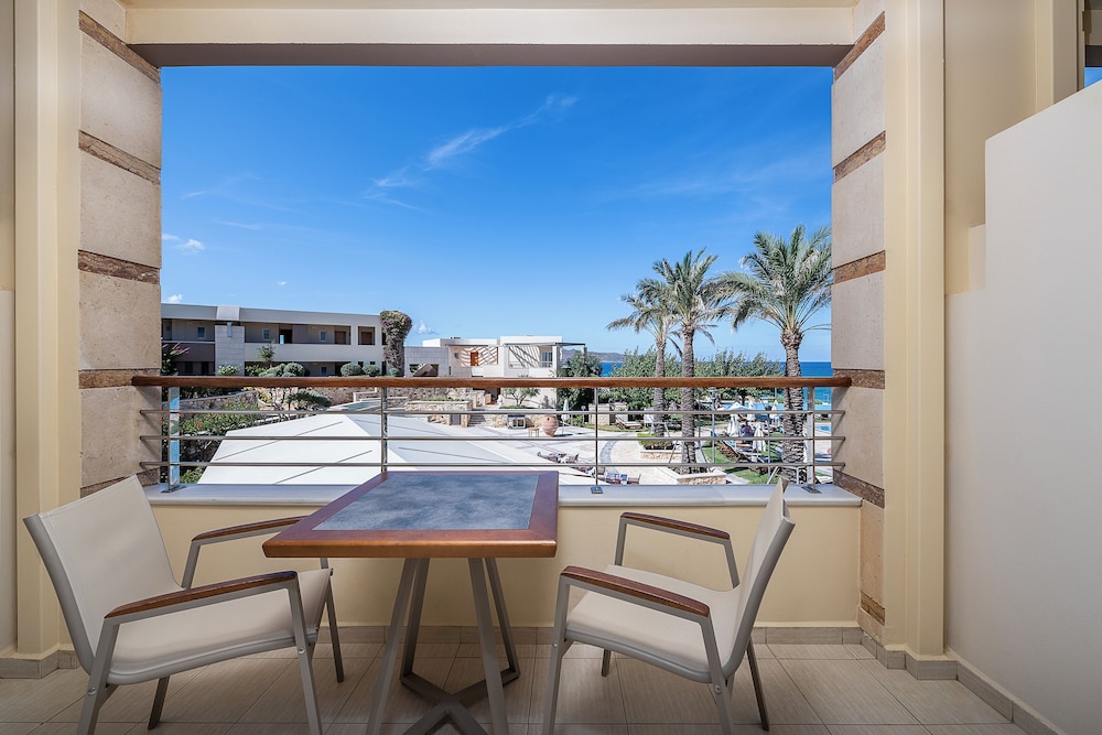 Cretan Dream Resort and Spa — Hotel rooms in Chania