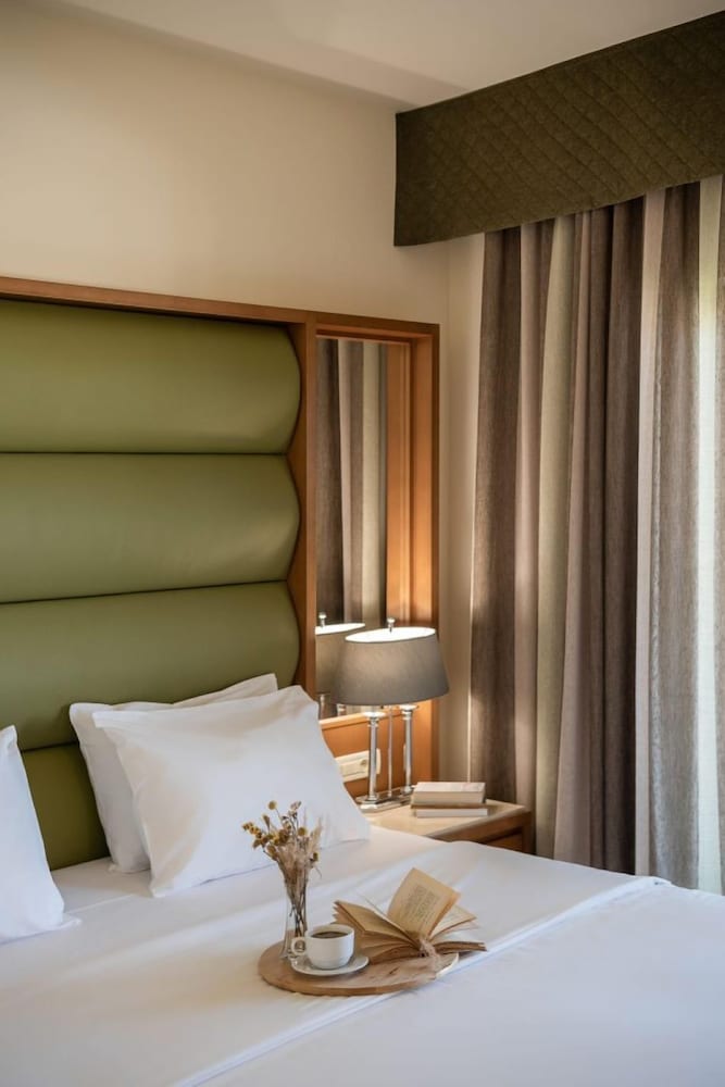 Cretan Dream Resort and Spa — Hotel rooms in Chania