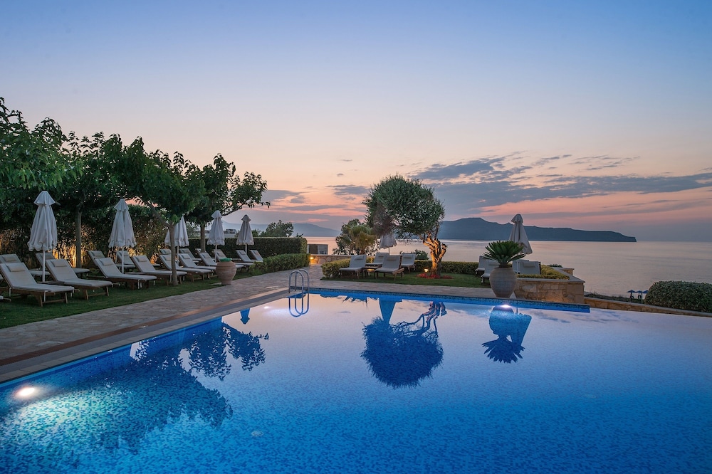 Cretan Dream Resort and Spa — Swimming pool in Chania