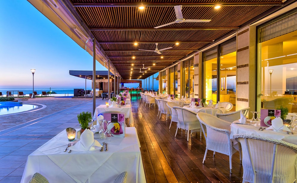 Cretan Dream Resort and Spa — Restaurant & bars in Chania