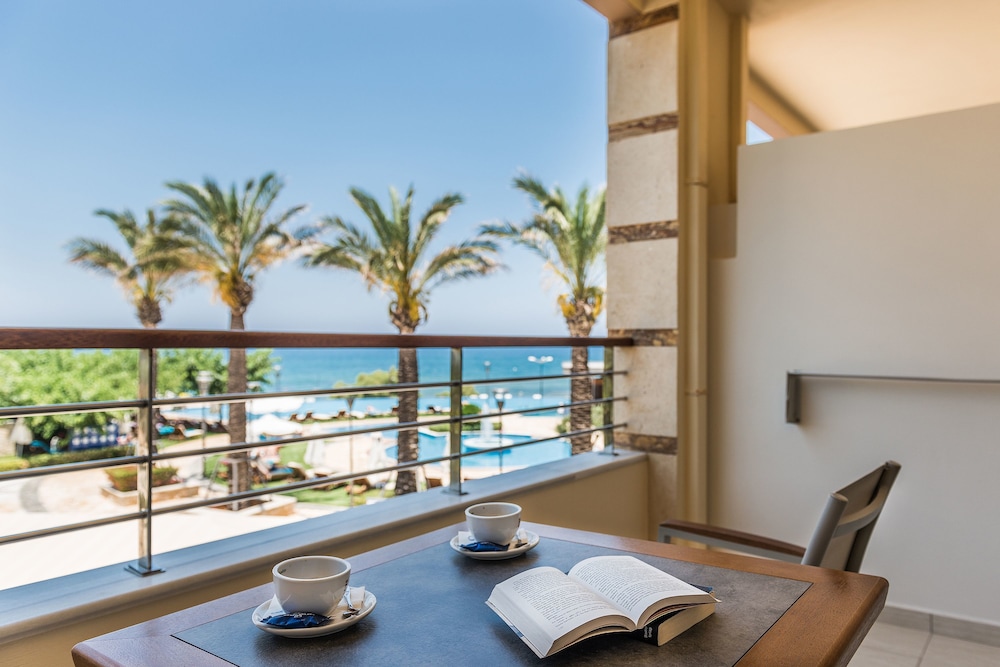 Cretan Dream Resort and Spa — Hotel rooms in Chania