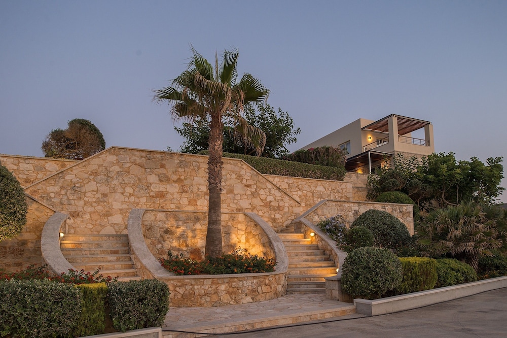 Cretan Dream Resort and Spa — Hotel building in Chania