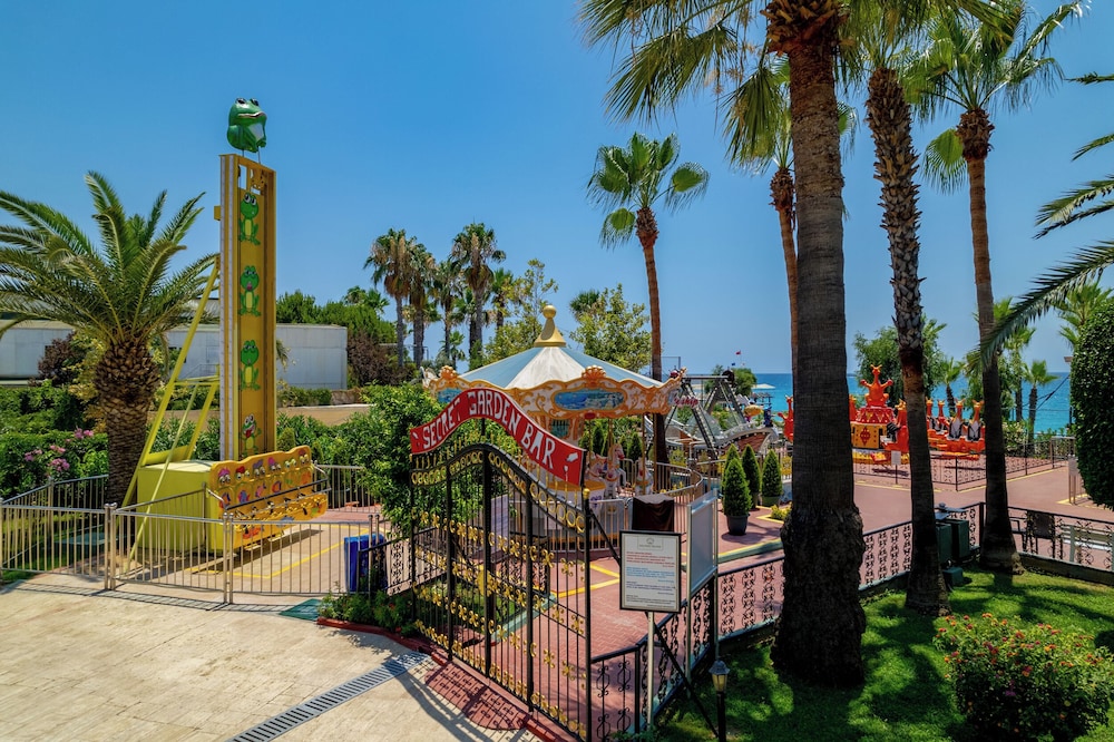 Delphin Deluxe Resort Hotel - All Inclusive — Attractions for children in Okurcalar