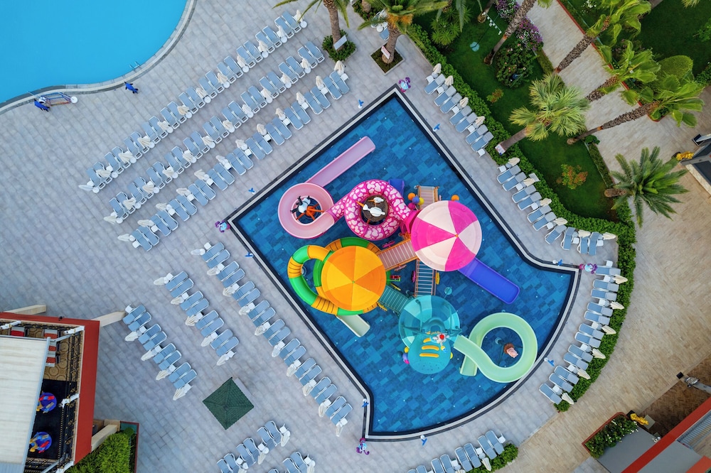 Delphin Deluxe Resort Hotel - All Inclusive — Attractions for children in Okurcalar