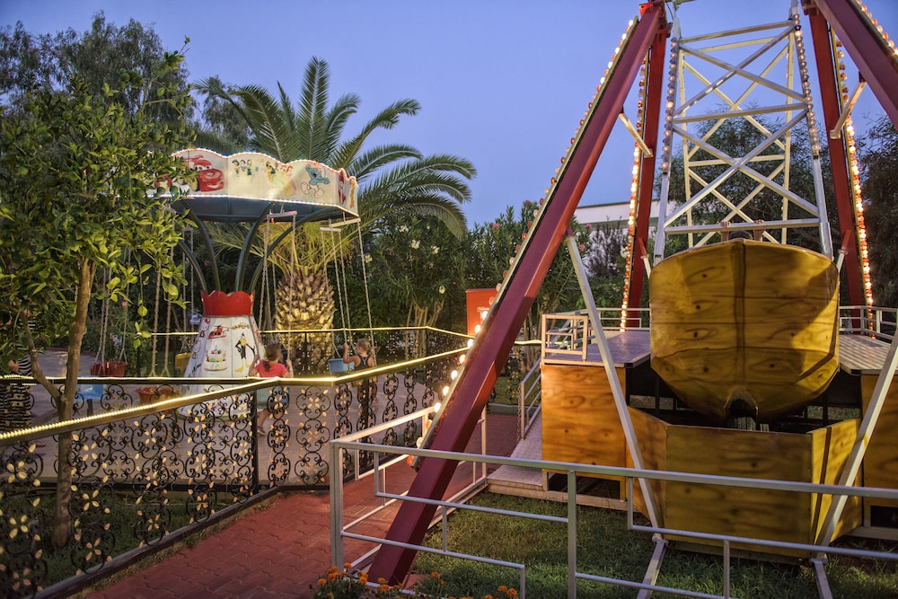 Delphin Deluxe Resort Hotel - All Inclusive — Attractions for children in Okurcalar