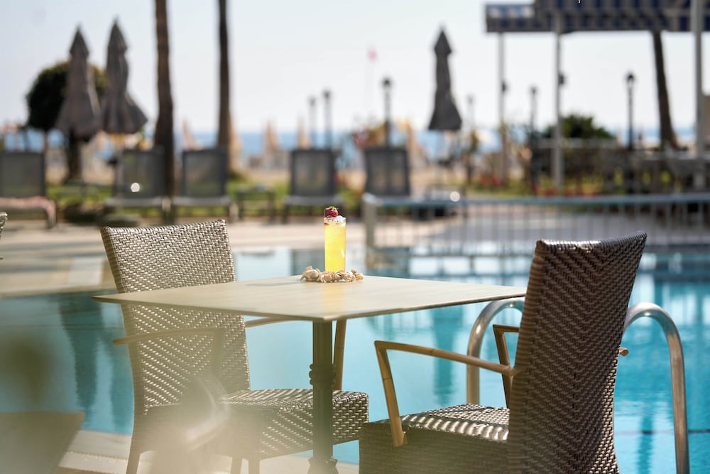 Elysee Beach Hotel — Restaurant & bars in Alanya
