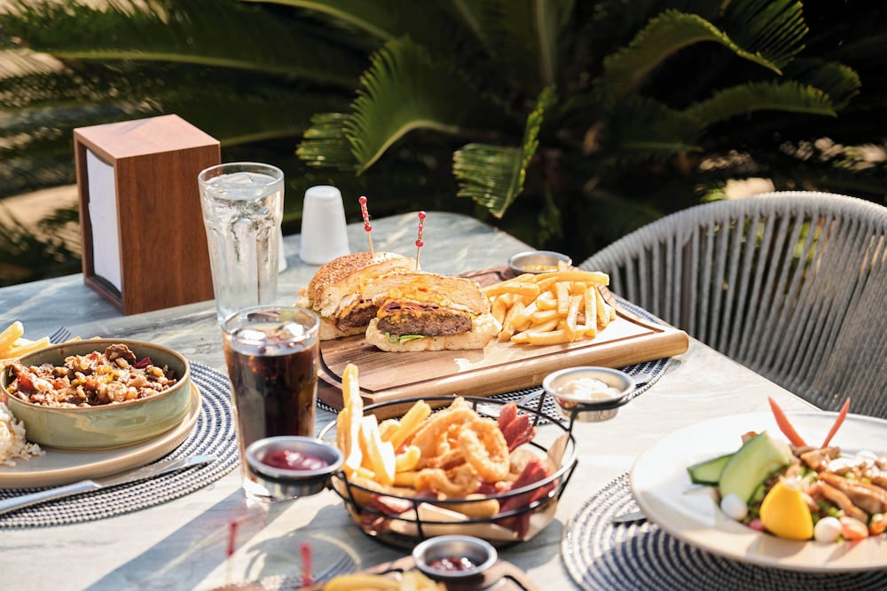 Elysee Beach Hotel — Restaurant & bars in Alanya