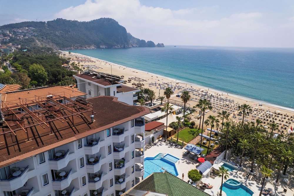 Elysee Beach Hotel — Beach in Alanya