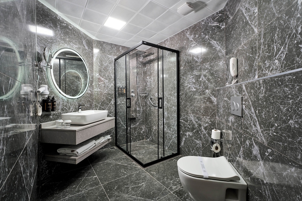 Elysee Beach Hotel — Hotel rooms in Alanya