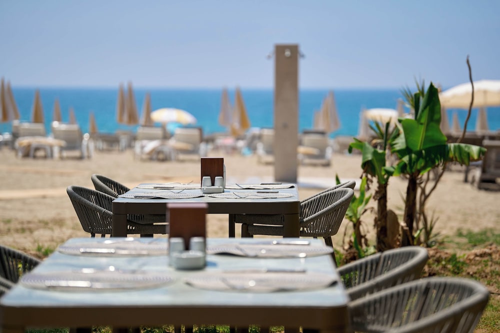 Elysee Beach Hotel — Restaurant & bars in Alanya