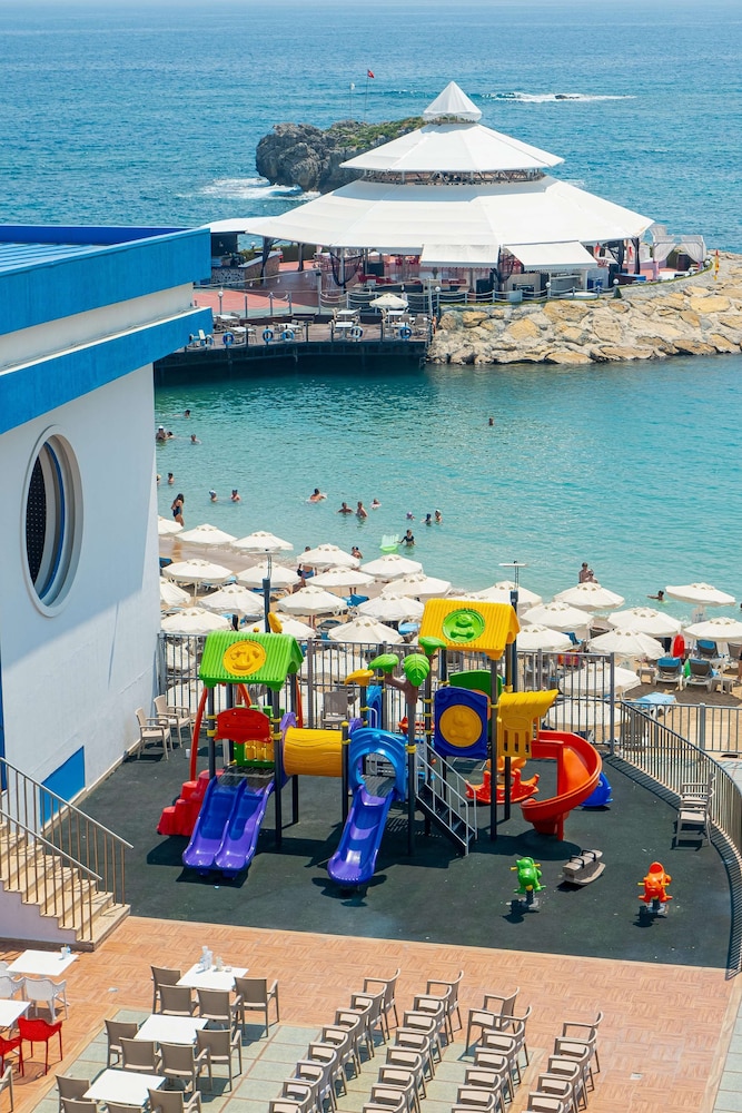 Granada Luxury Resort Okurcalar - All Inclusive — Attractions for children in Okurcalar