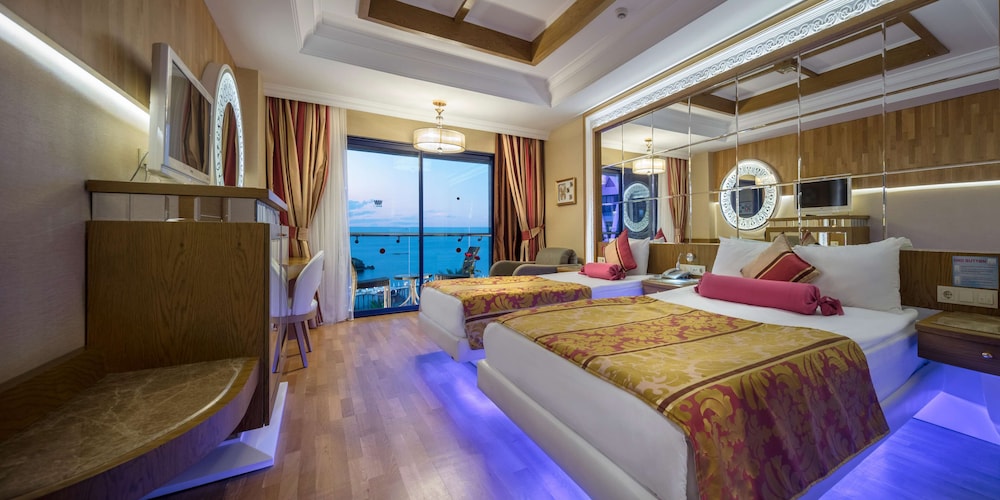 Granada Luxury Resort Okurcalar - All Inclusive — Hotel rooms in Okurcalar