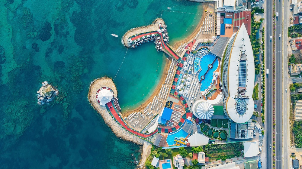 Granada Luxury Resort Okurcalar - All Inclusive — Beach in Okurcalar
