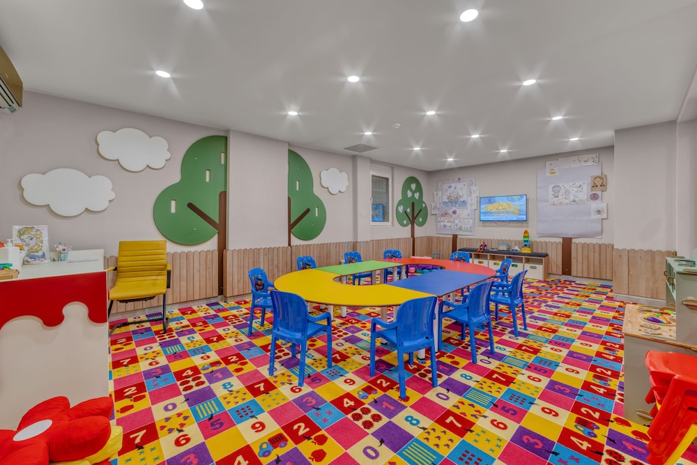 Kahya Hotel — Attractions for children in Alanya