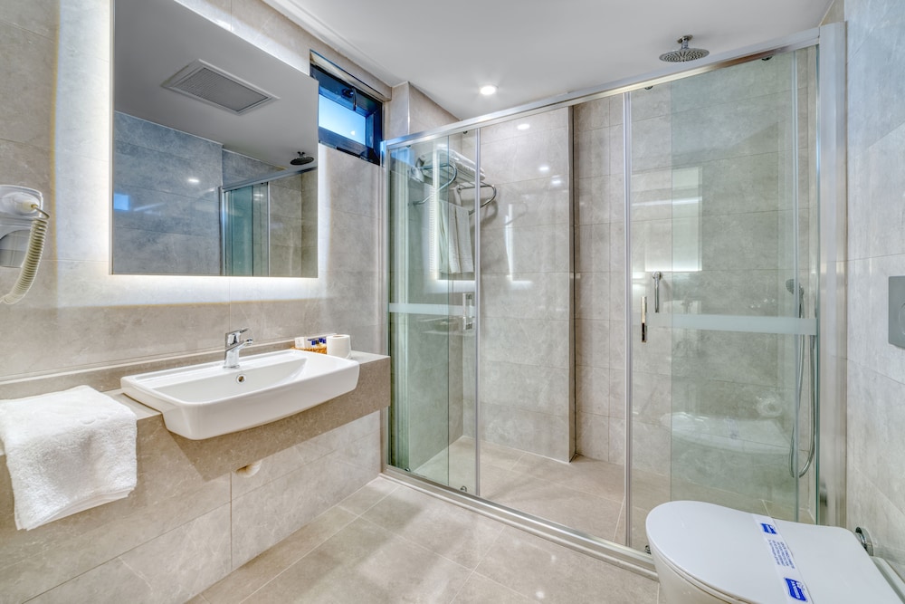 Kahya Hotel — Hotel rooms in Alanya