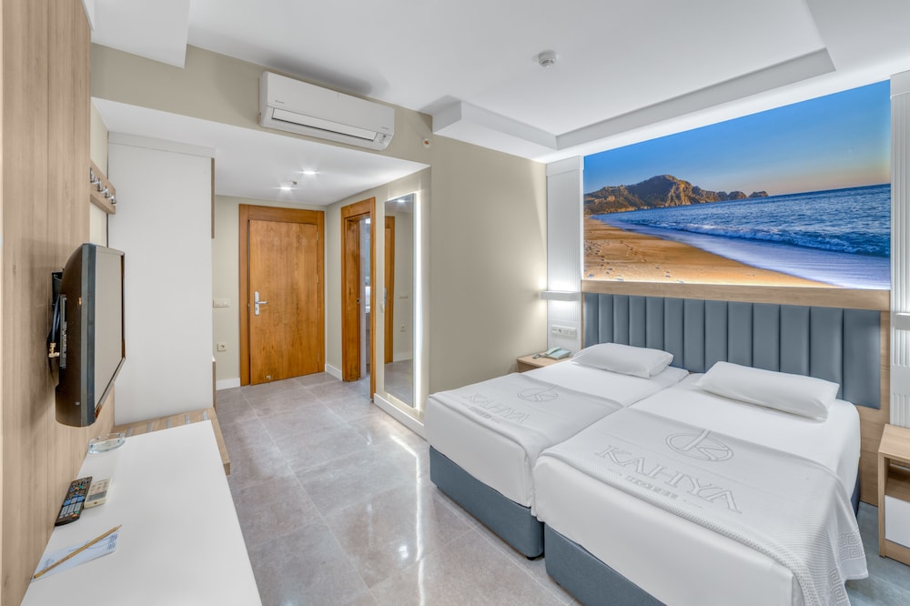 Kahya Hotel — Hotel rooms in Alanya