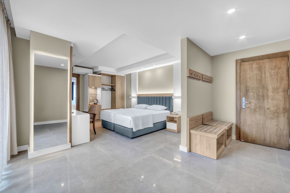 Kahya Hotel — Hotel rooms in Alanya