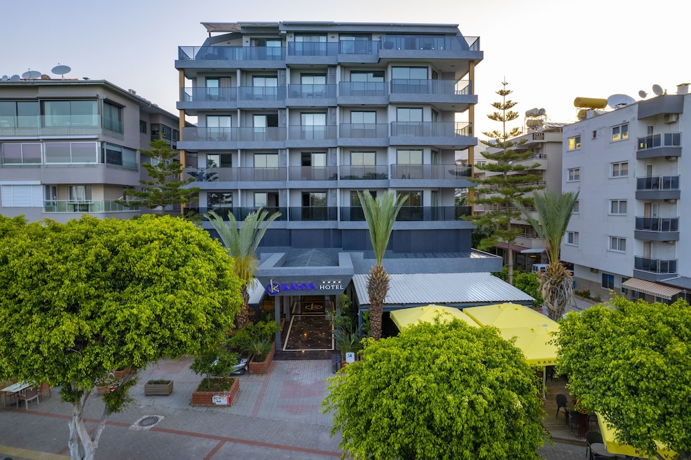 Kahya Hotel — Hotel building in Alanya
