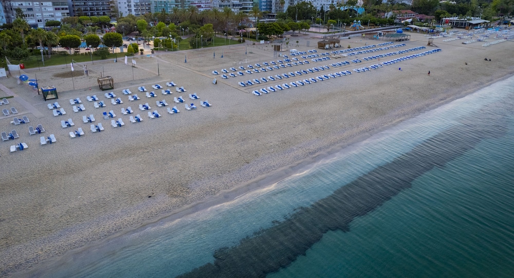 Kahya Hotel — Beach in Alanya