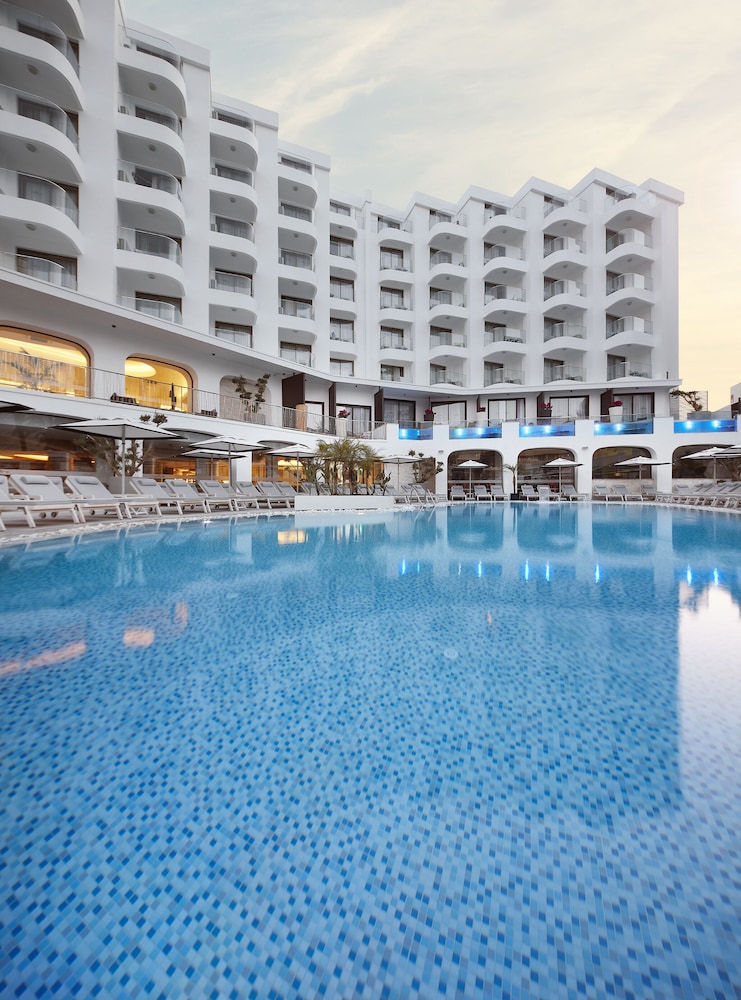 Lalila Blue Suites — Swimming pool in Marmaris, Mugla