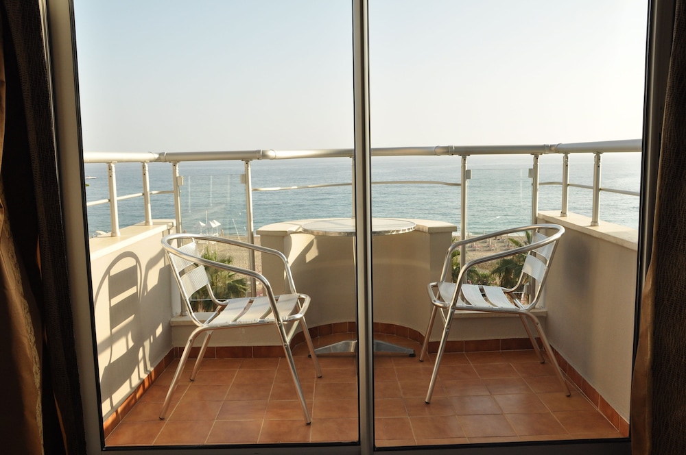 Kleopatra Celine Hotel — Hotel rooms in Alanya