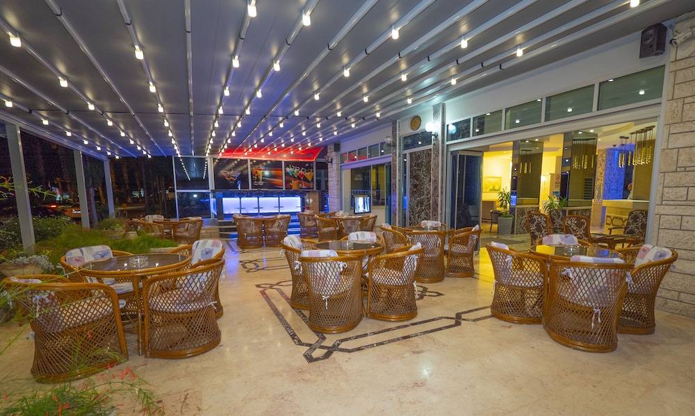 Kleopatra Celine Hotel — Restaurant & bars in Alanya