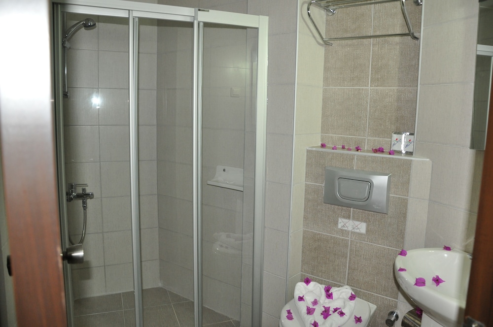 Kleopatra Celine Hotel — Hotel rooms in Alanya