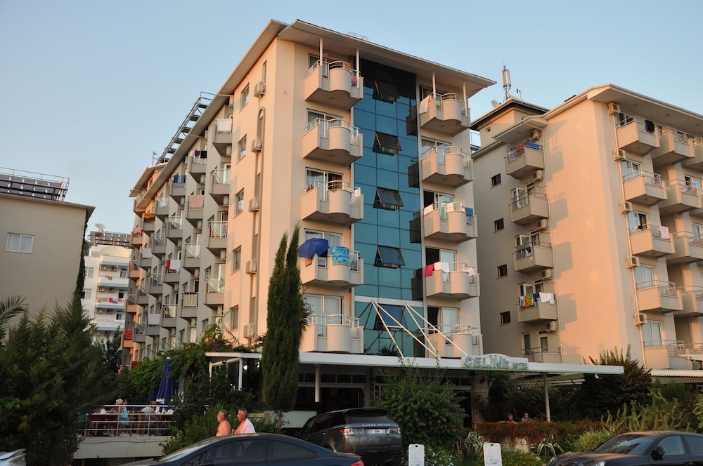 Kleopatra Celine Hotel — Hotel building in Alanya