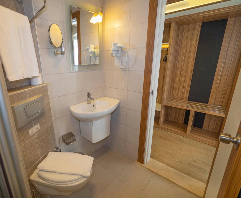 Kleopatra Celine Hotel — Hotel rooms in Alanya