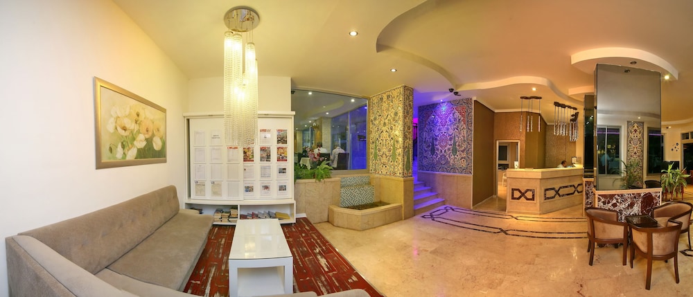 Kleopatra Celine Hotel — Restaurant & bars in Alanya