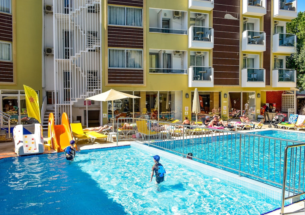 Mersoy Exclusive Hotel — Swimming pool in İçmeler, Mugla