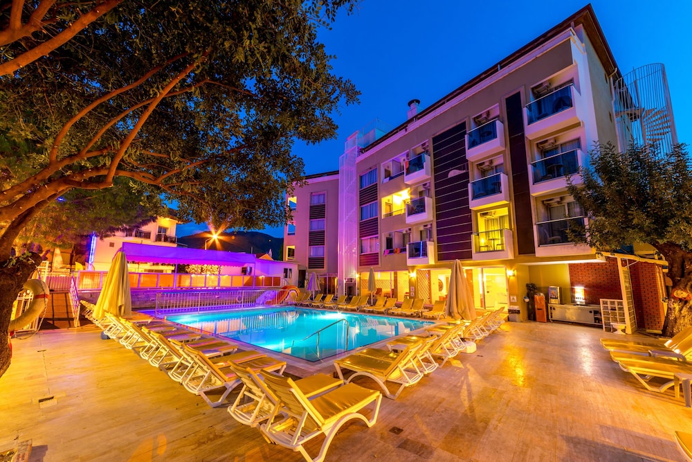 Mersoy Exclusive Hotel — Swimming pool in İçmeler, Mugla
