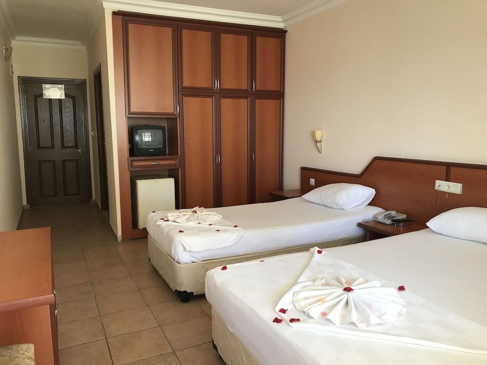 Muz Hotel - All Inclusive — Hotel rooms in Alanya