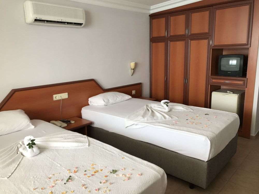 Muz Hotel - All Inclusive — Hotel rooms in Alanya