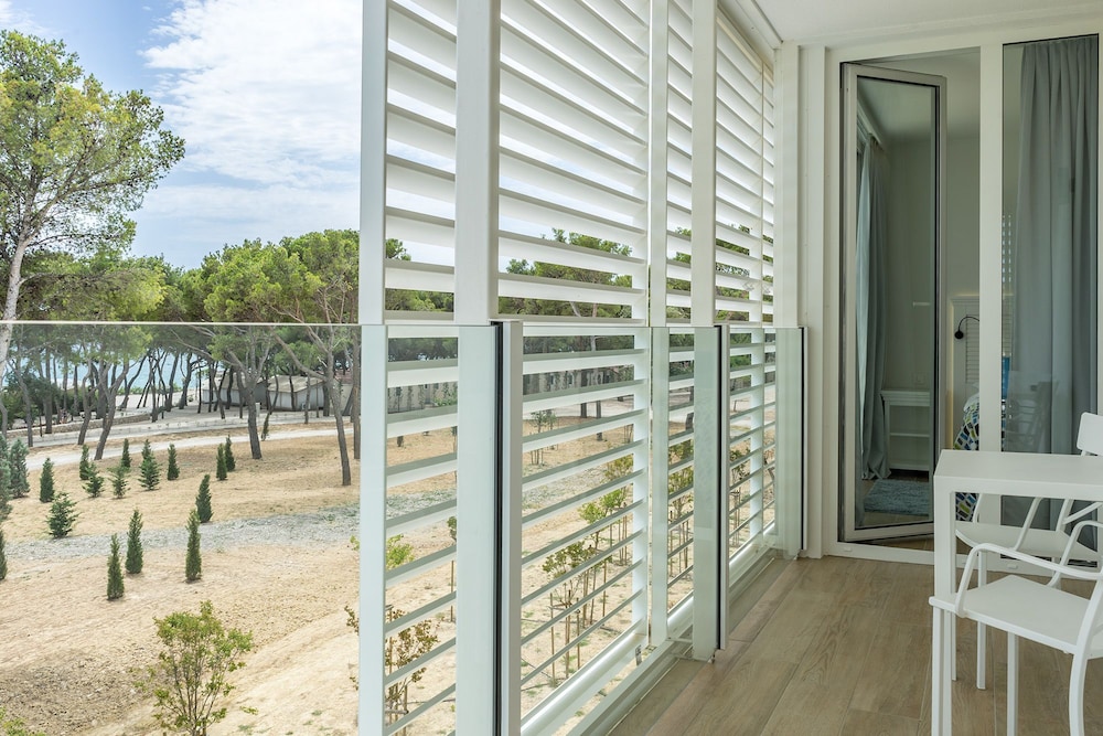 Amadria Park Beach Hotel Jure — Hotel rooms in Šibenik, Šibenik-Knin