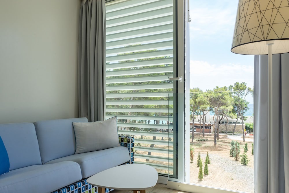 Amadria Park Beach Hotel Jure — Hotel rooms in Šibenik, Šibenik-Knin