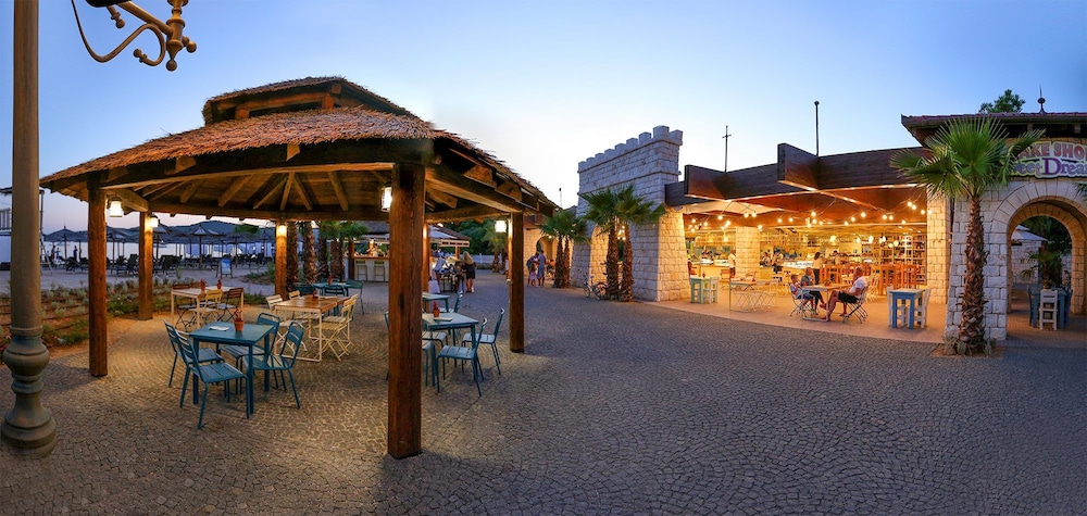 Amadria Park Beach Hotel Jure — Restaurant & bars in Šibenik, Šibenik-Knin